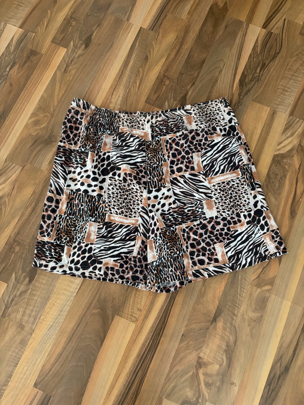 Vintage boho indie sleeze animal print patchwork elastic waist shorts. XXL